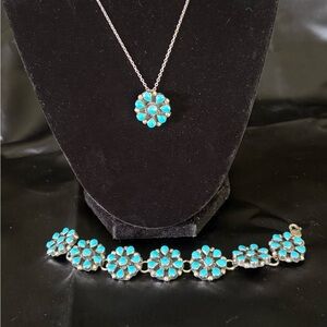Turquoise Floral Necklace and Bracelet Set